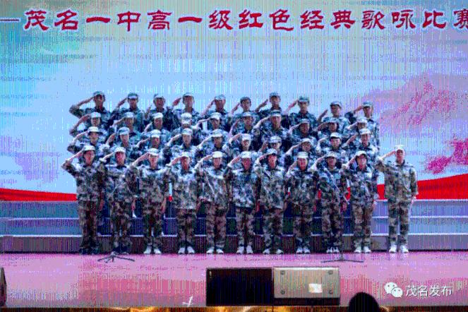 抗凝冻 保民生丨大方多部门联动持续开展除雪融冰作业